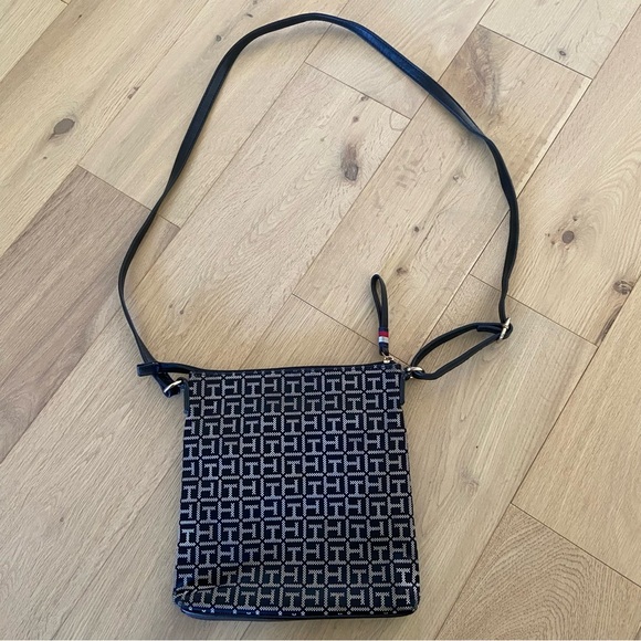 Tommy Hilfiger Monogram Black and Gold Patterned Crossbody Bag - Picture 10 of 13